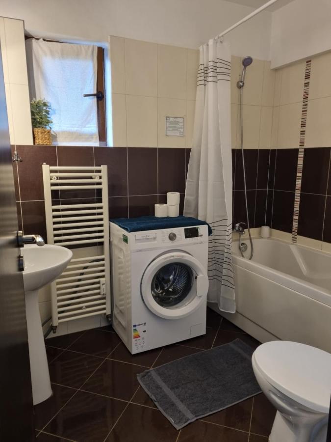 Lovely & Comfy, Central Apt In Яссы Экстерьер фото